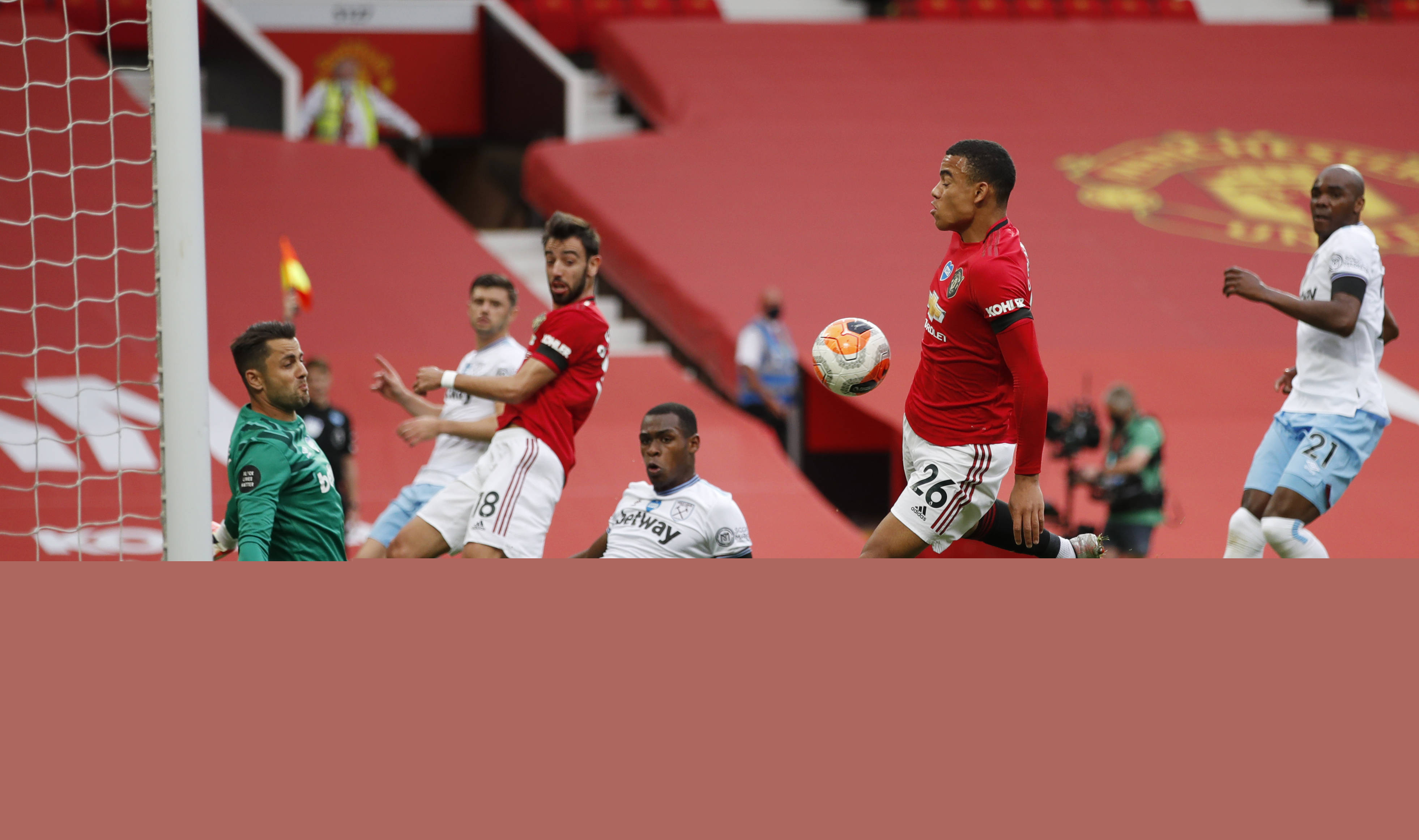 德州游骑兵游击手席格（Corey Seager）凭借季后赛 6 轰再次捧起冠军戒指